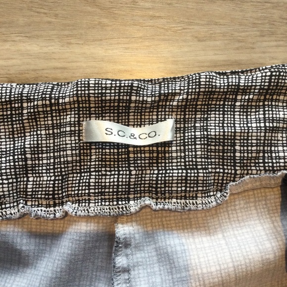 S.C & CO women’s Capri pants stretch Fabric - Picture 3 of 5